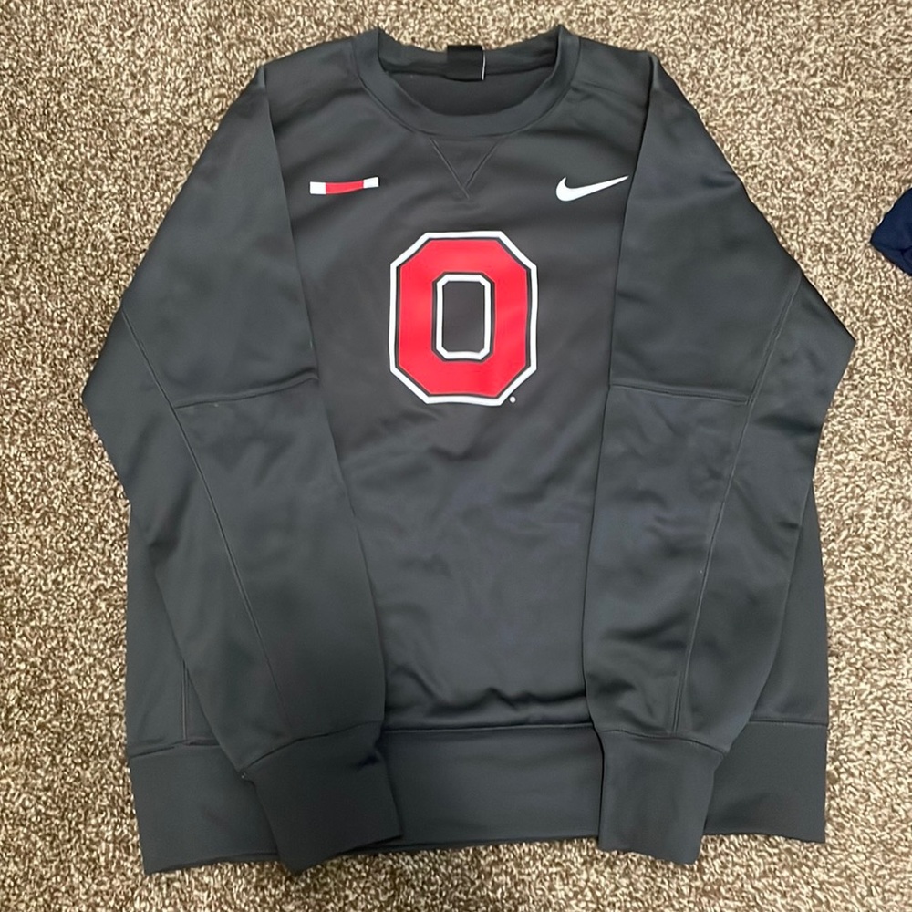 Nike men’s Ohio State sweatshirt. Size M